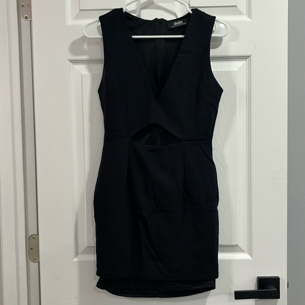 Lulu’s Black Dress